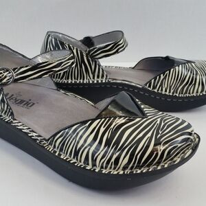 ALEGRIA Women's Zebra Patent Leather Shoe size 10.5/11 B42